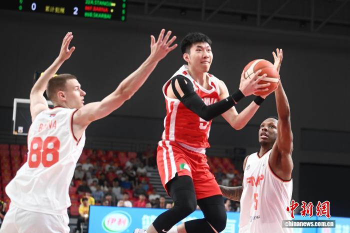 华体会体育-中国男篮热身赛一分惜败塞尔维亚KK FMP俱乐部队|中国队|廖三宁|中新社|庞峥麟|徐昕_新浪体育_新浪新闻